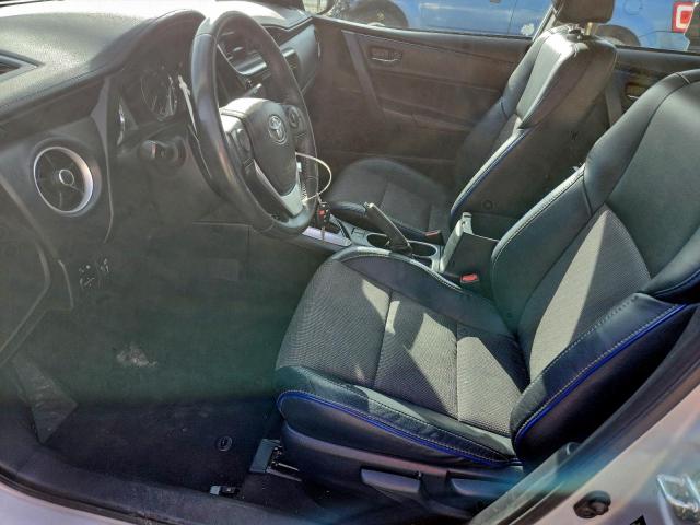 Toyota Corolla L Image 12