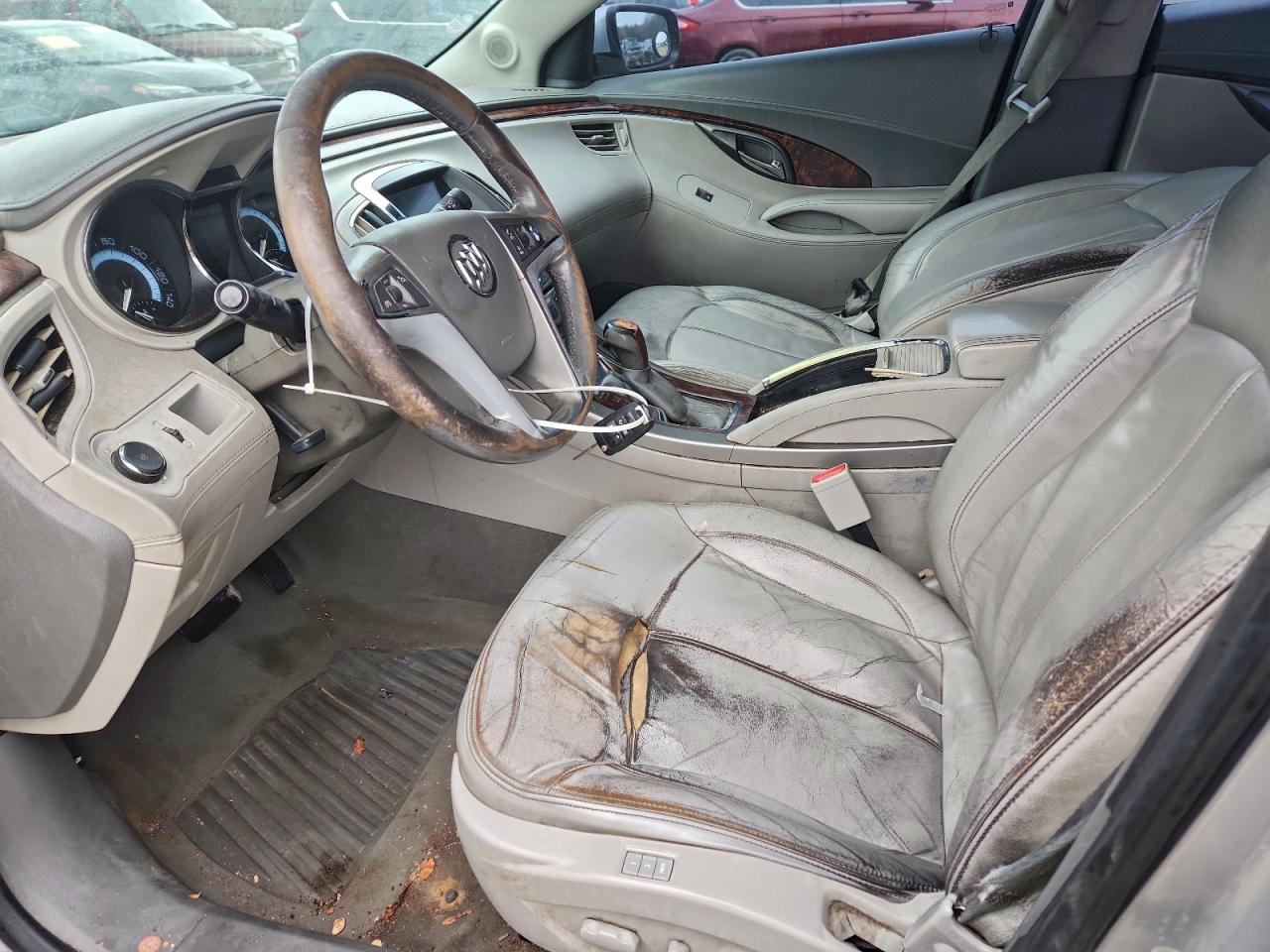 Buick LaCrosse Image 8