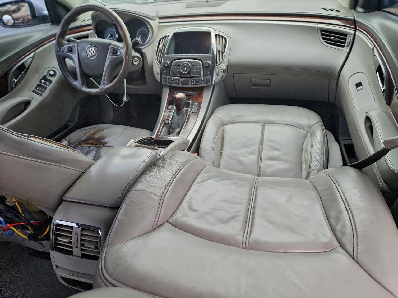 Buick LaCrosse Image 5
