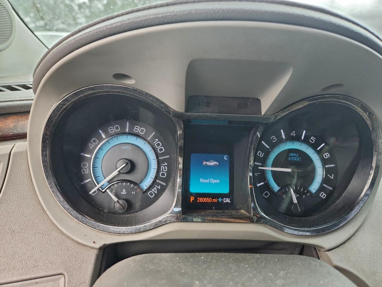 Buick LaCrosse Image 10