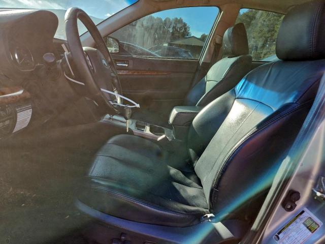 Subaru Legacy 2.5i Limited Image 7