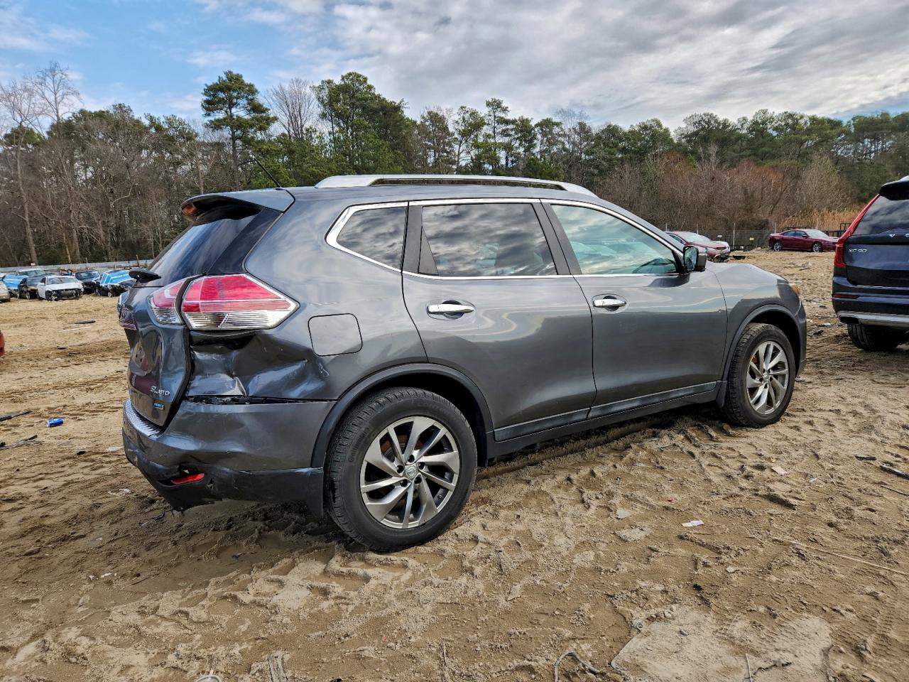 Nissan Rogue S Image 8