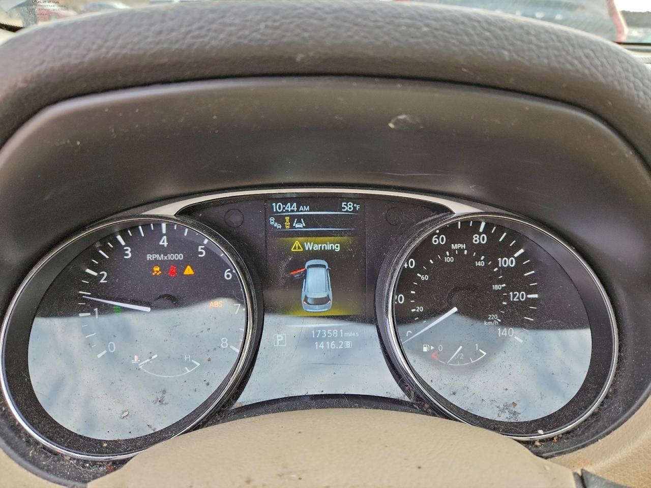 Nissan Rogue S Image 4