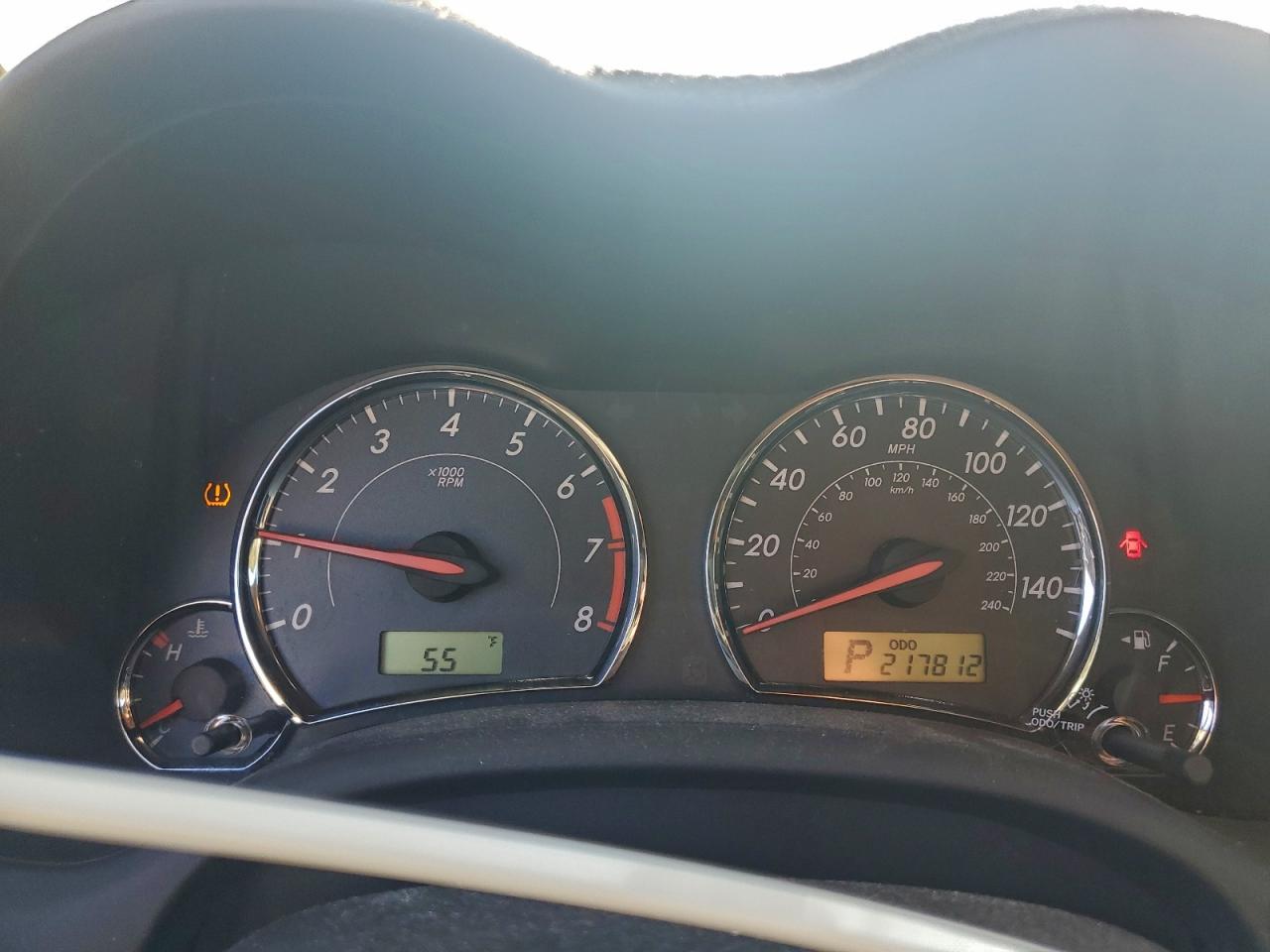 Toyota Corolla Base Image 10