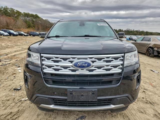 Ford Explorer Xlt Image 6