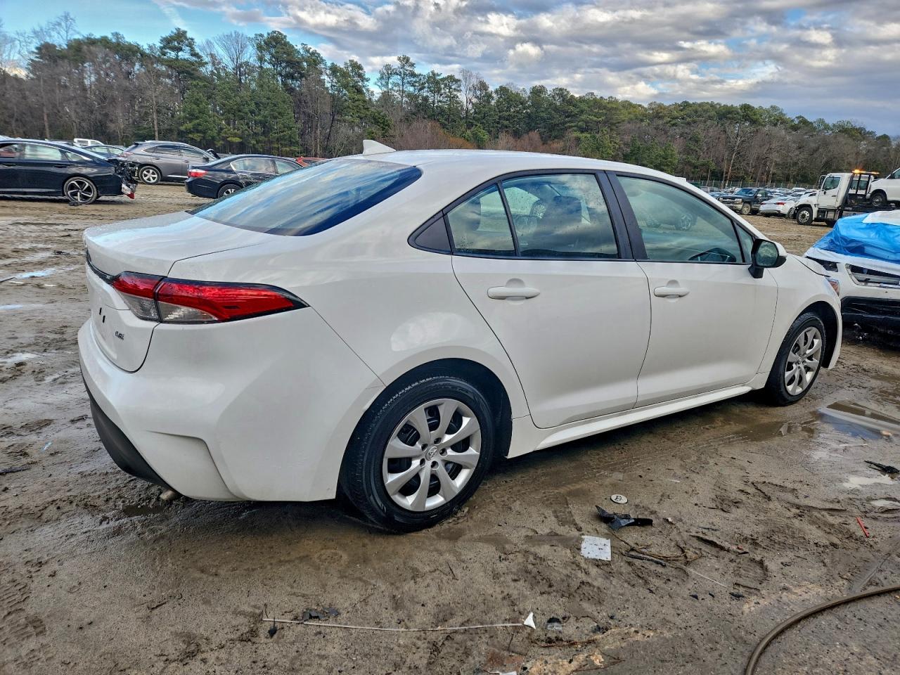 Toyota Corolla Le Image 3