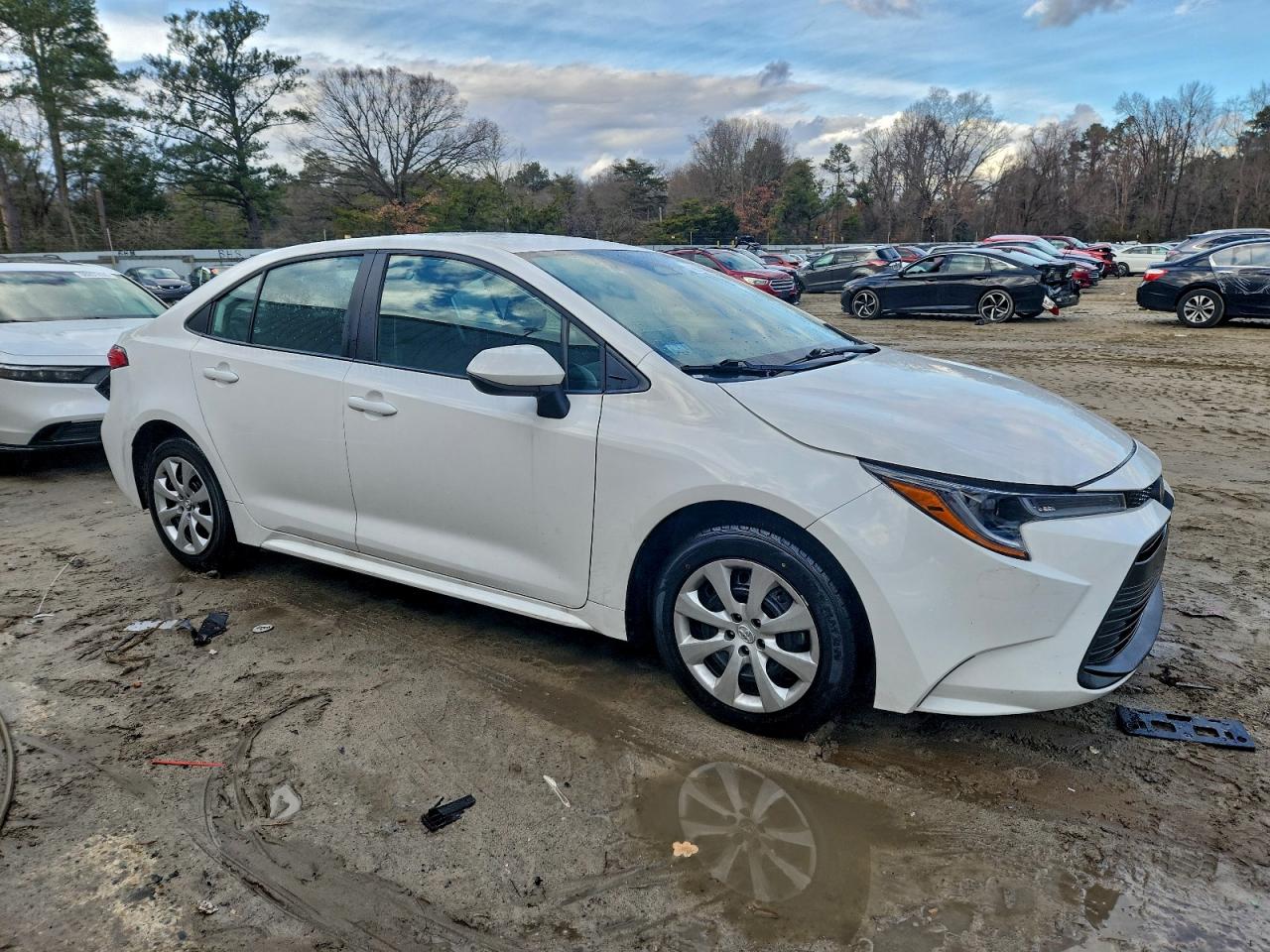 Toyota Corolla Le Image 2