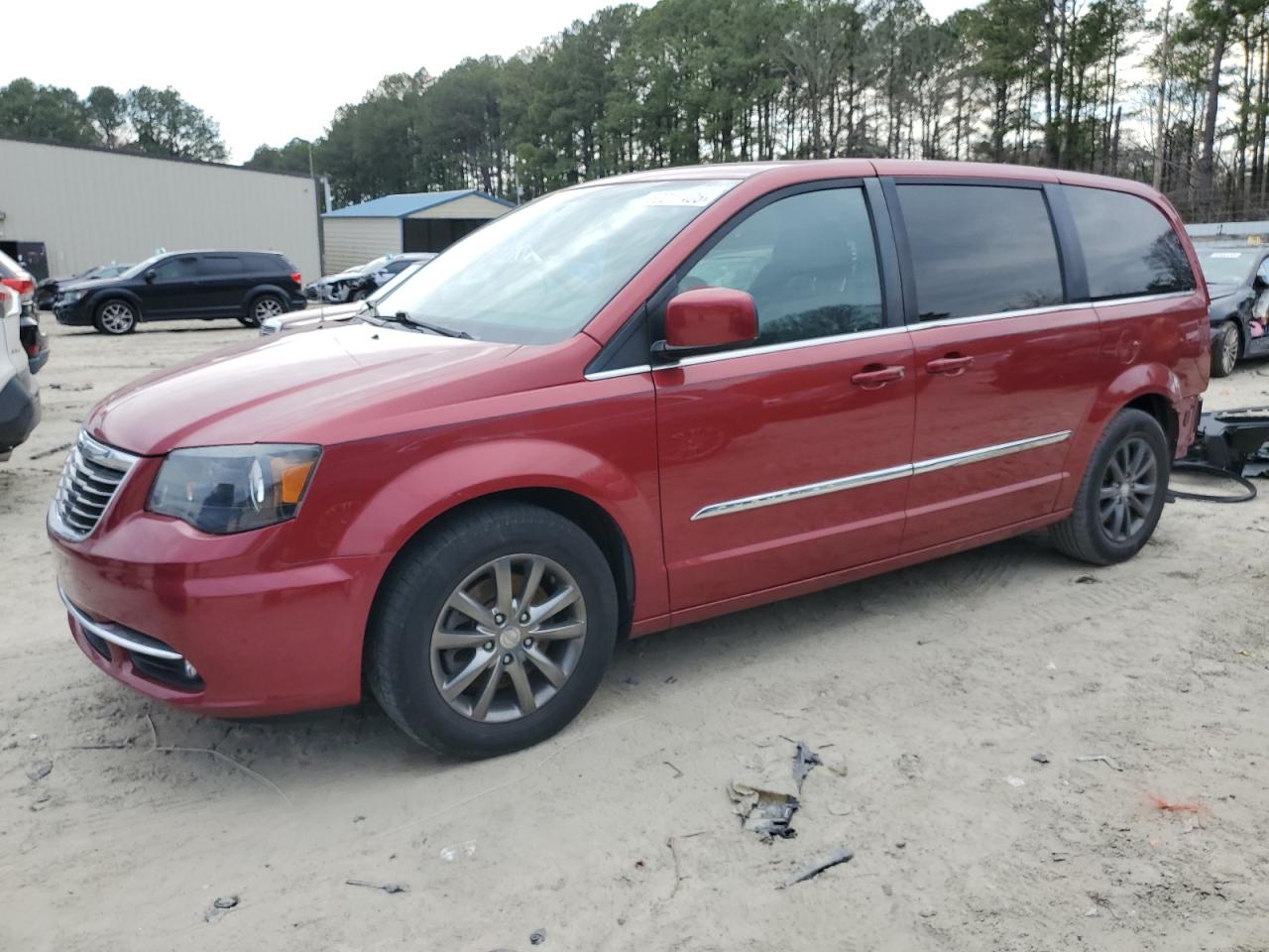 Chrysler Minivan S Image 1