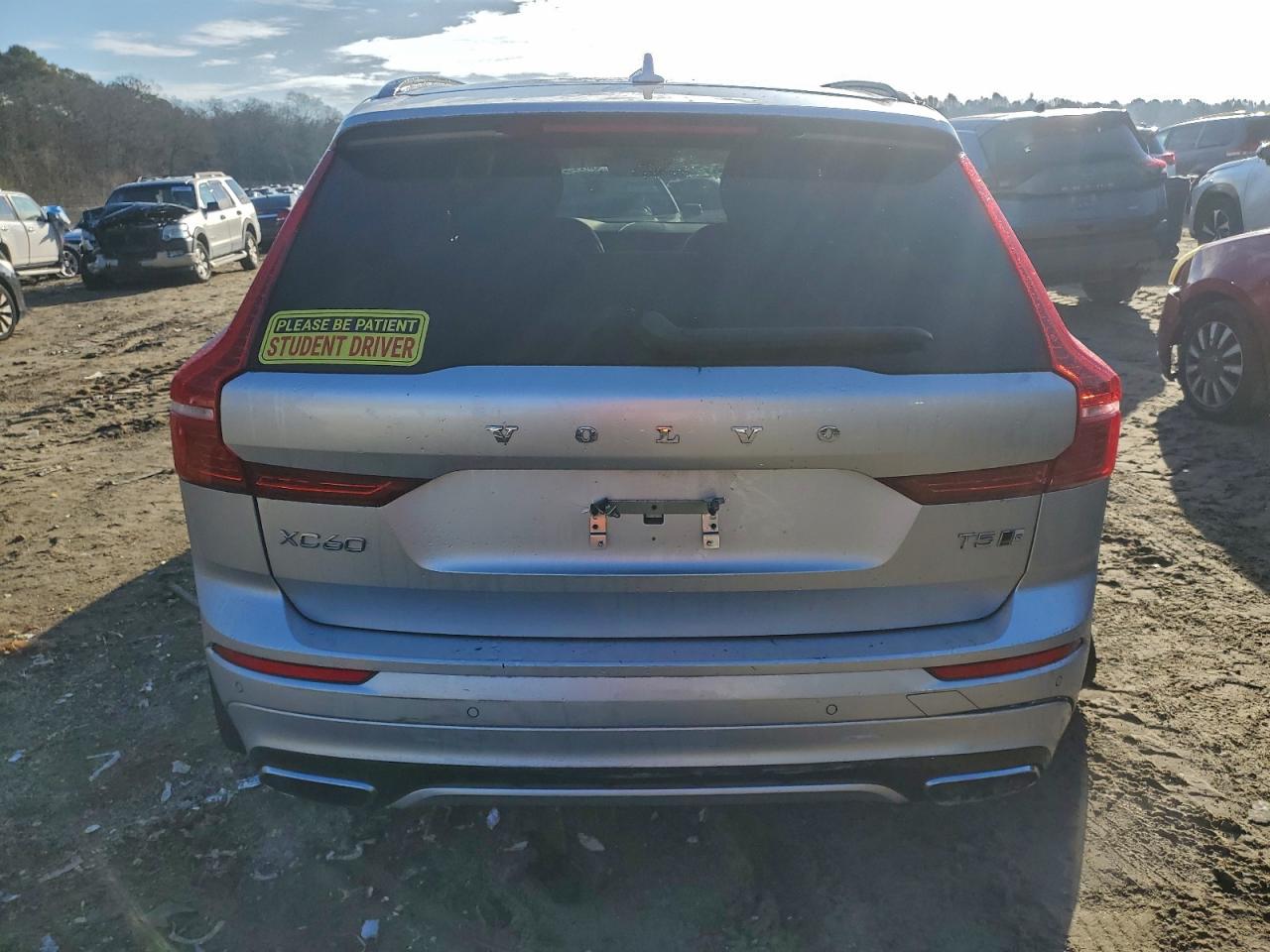 Volvo XC60 T5 R-design Image 9