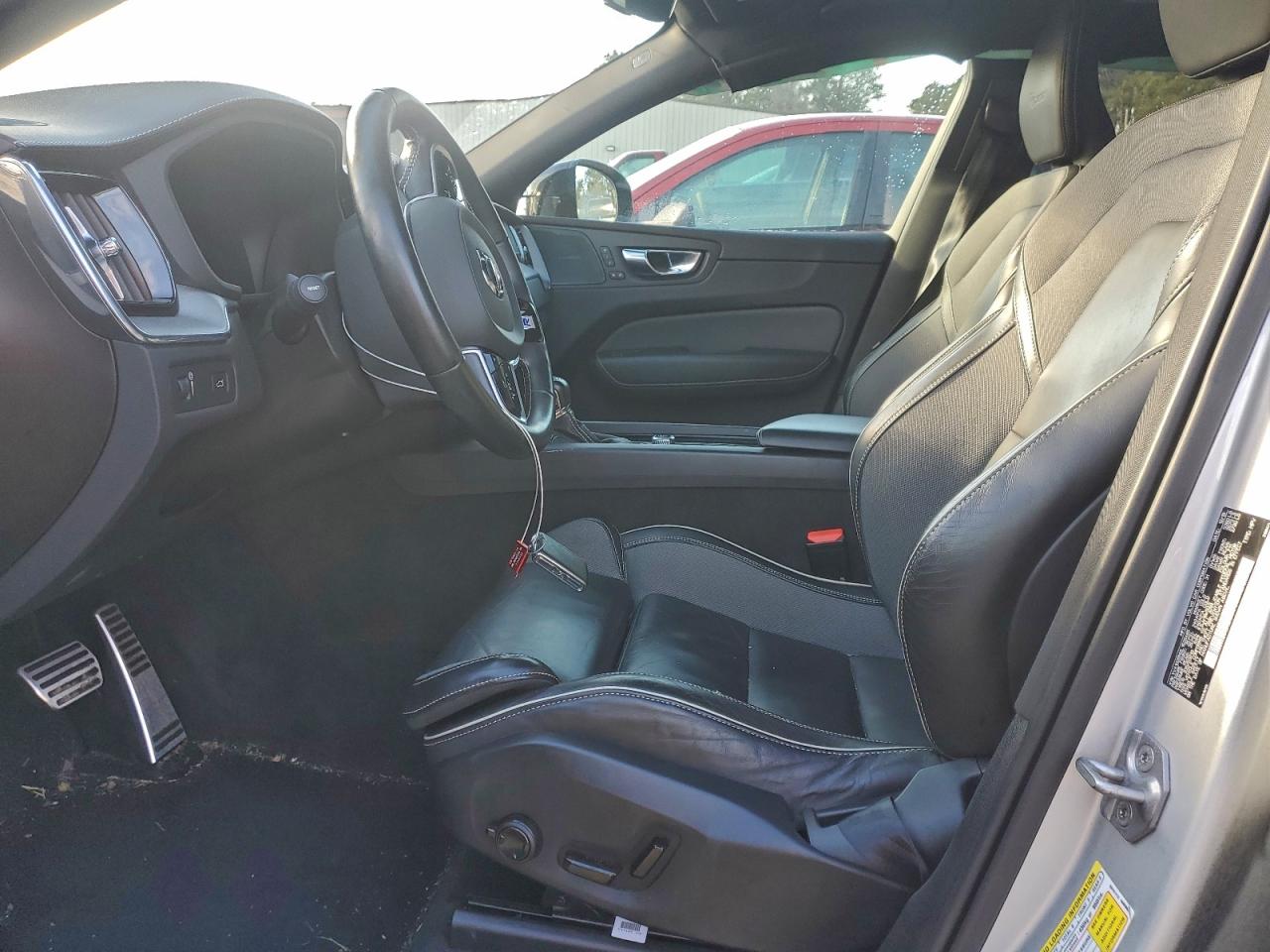 Volvo XC60 T5 R-design Image 13