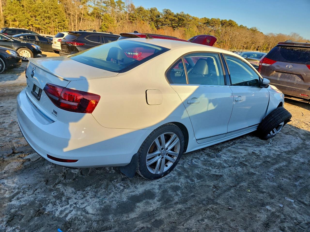 Volkswagen Jetta Sel Image 11