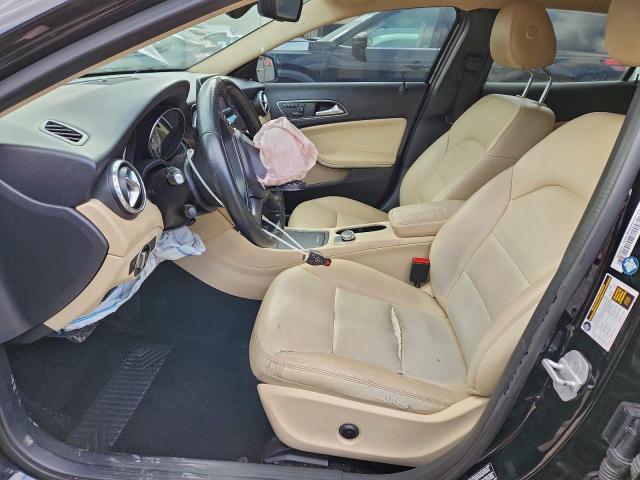 Mercedes-Benz GLA 250 4matic Image 8