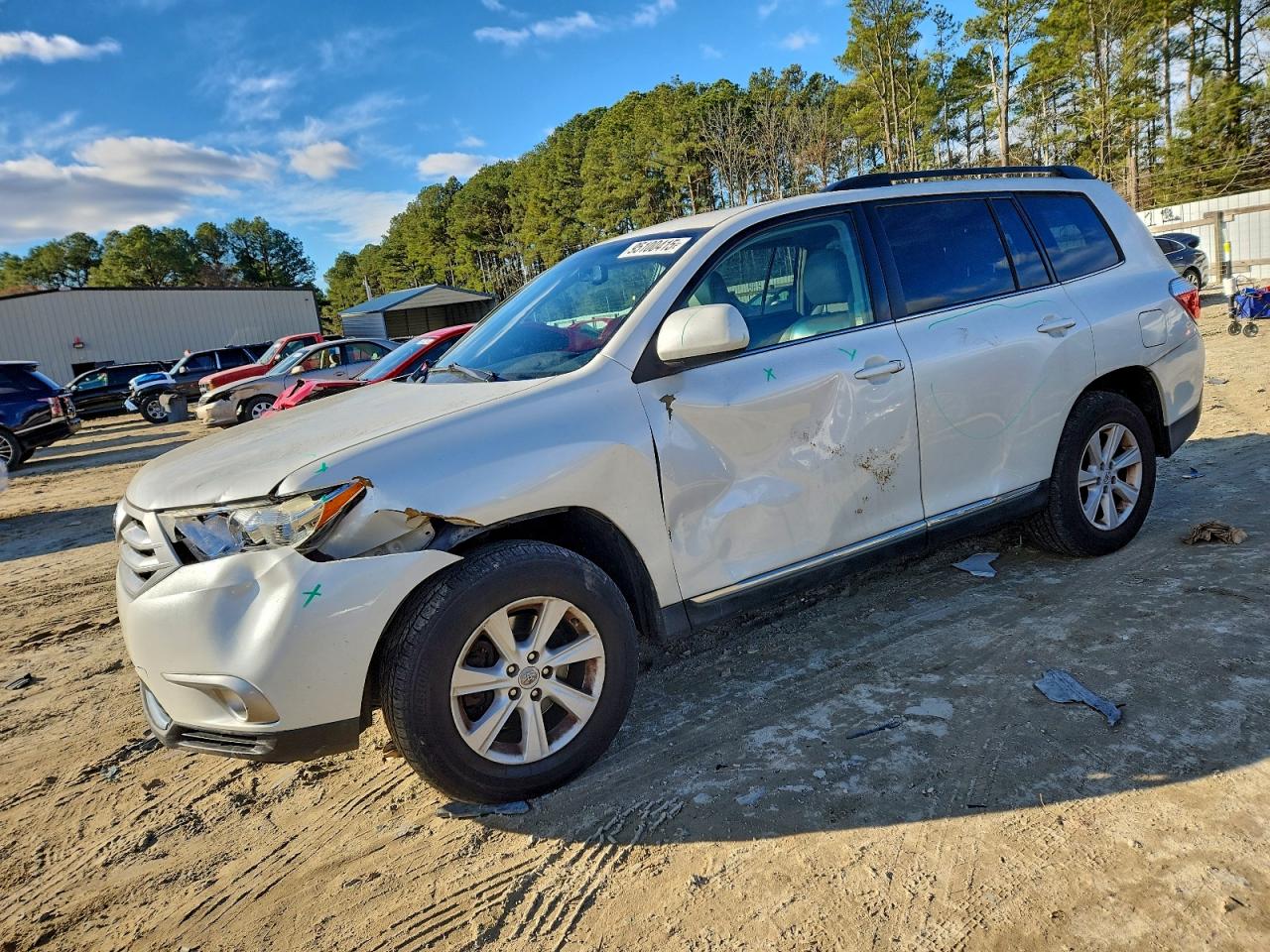 Toyota Highlander Base Image 1
