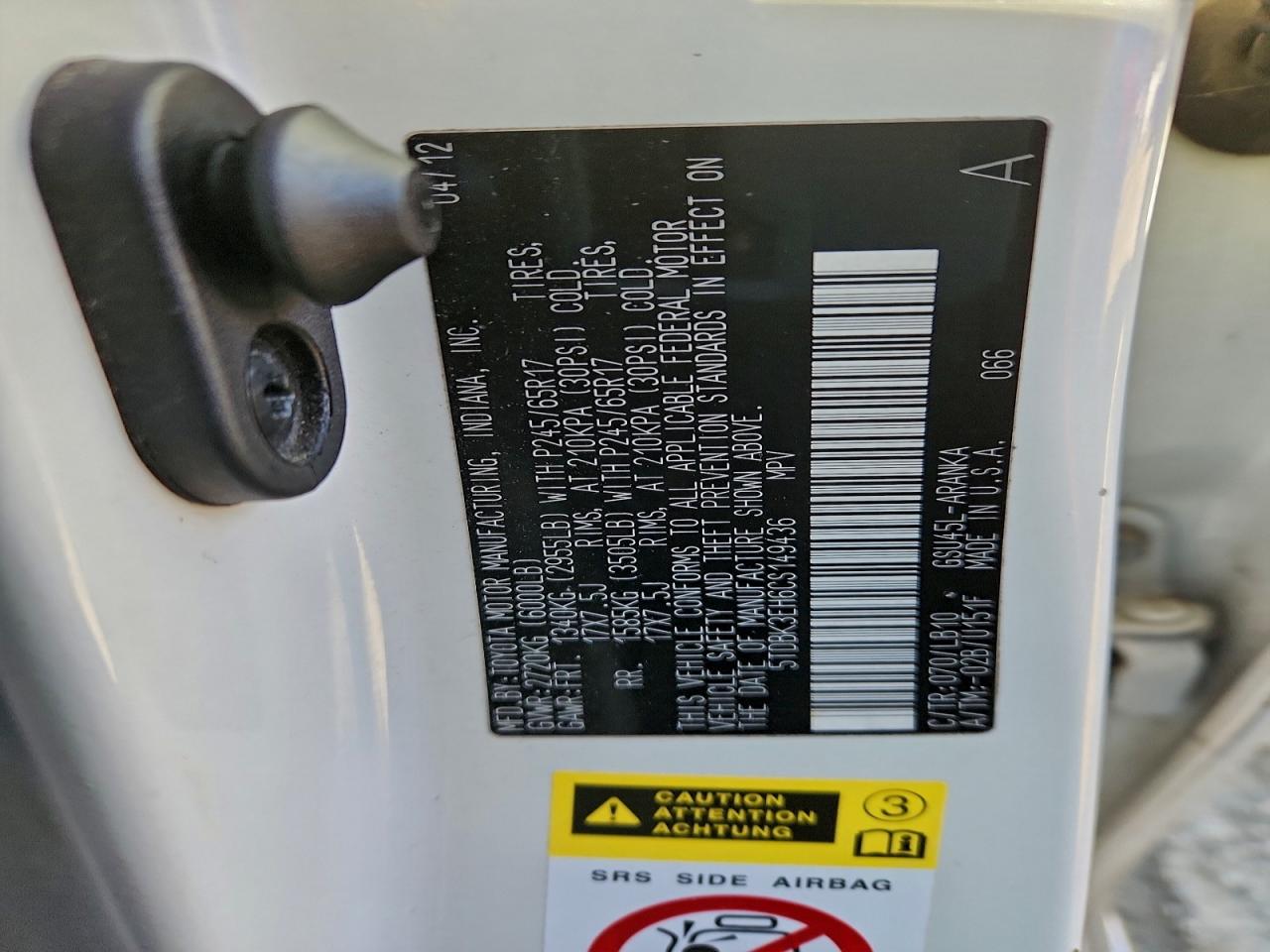 Toyota Highlander Base Image 8