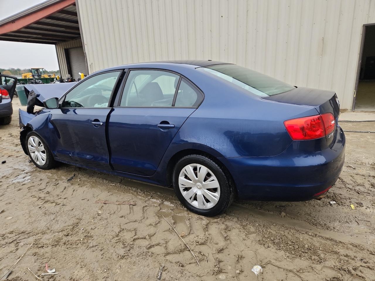 Volkswagen Jetta Base Image 2