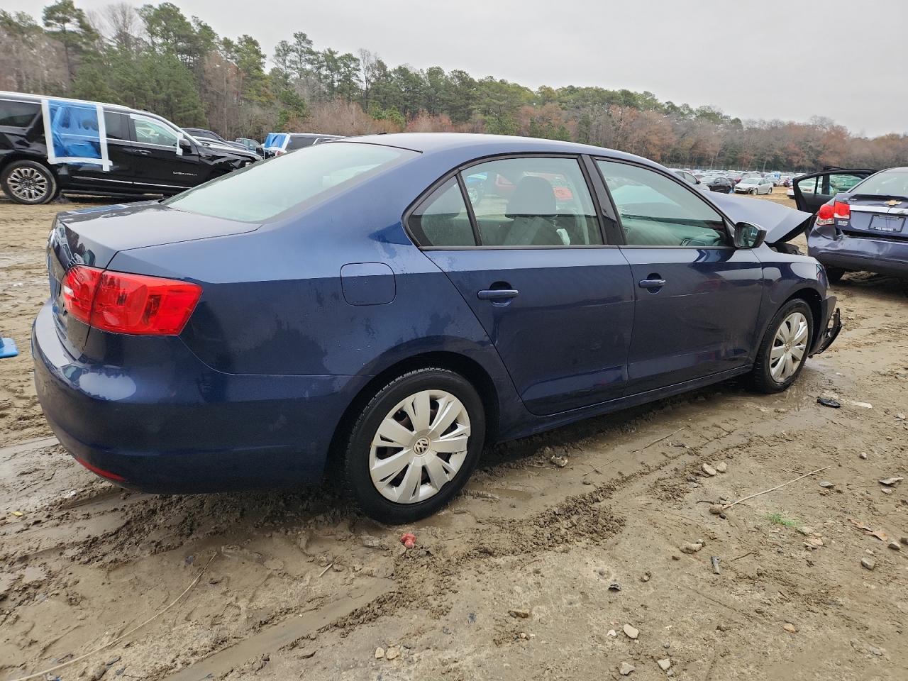 Volkswagen Jetta Base Image 4