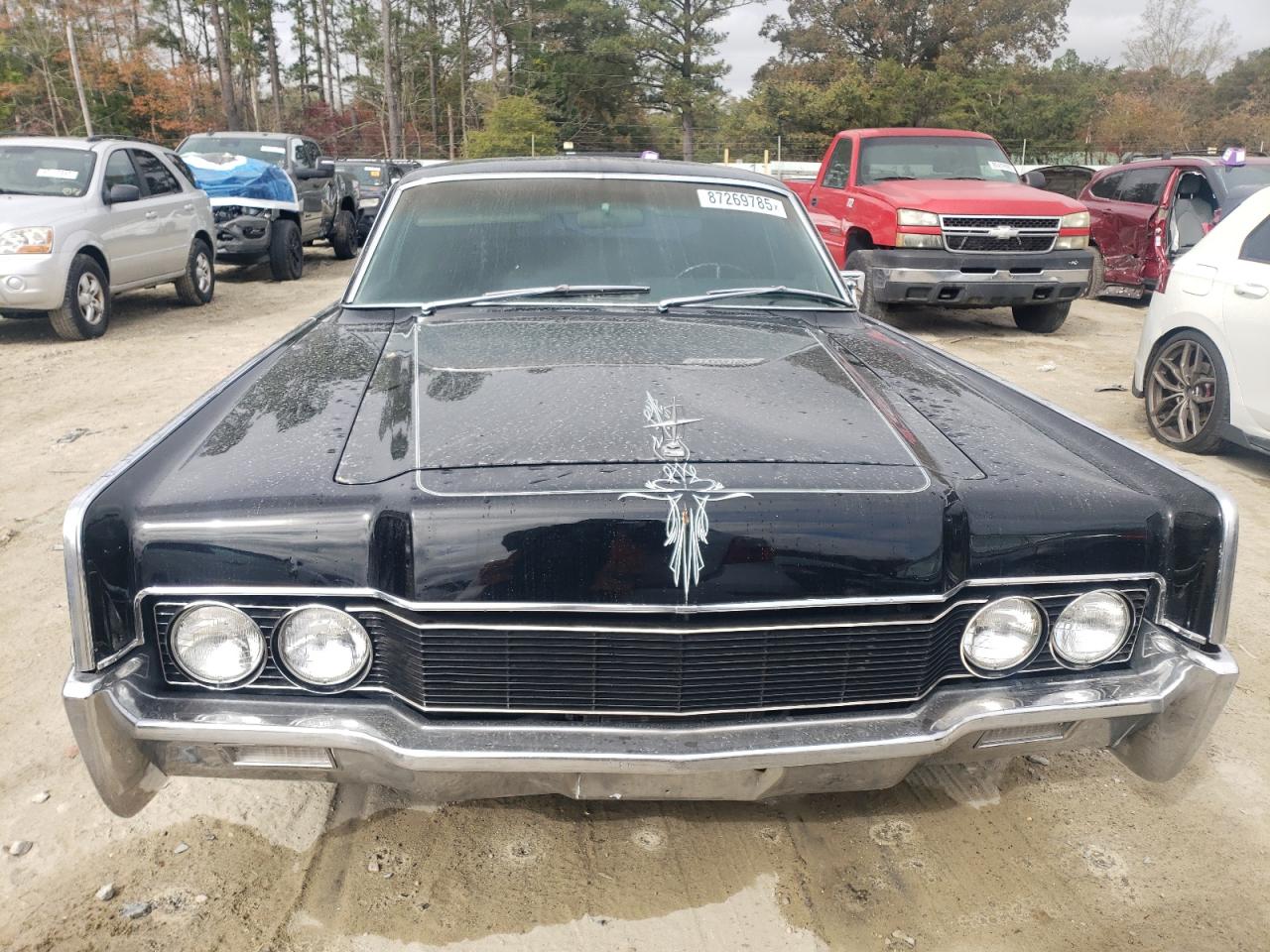 Lincoln Continental Image 2