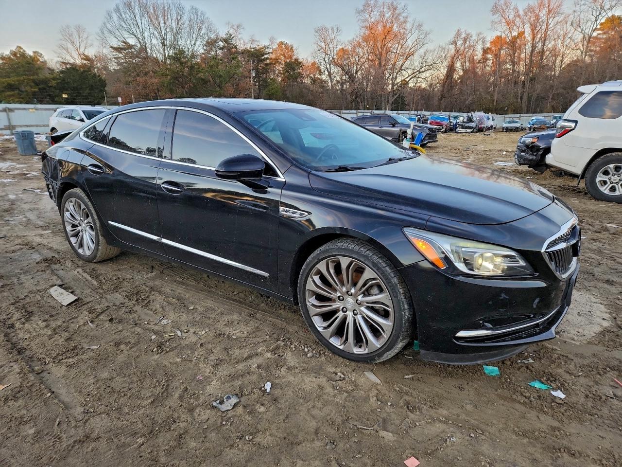 Buick LaCrosse Premium Image 4