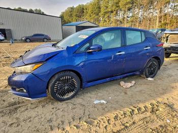  Salvage Nissan LEAF
